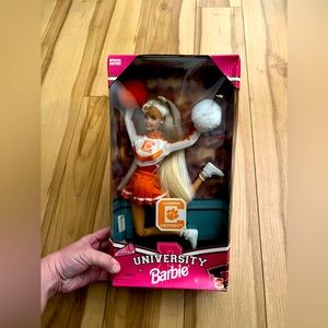 Barbie Vintage 1997 Clemson University SC Cheerleader Special Edition Doll NIB